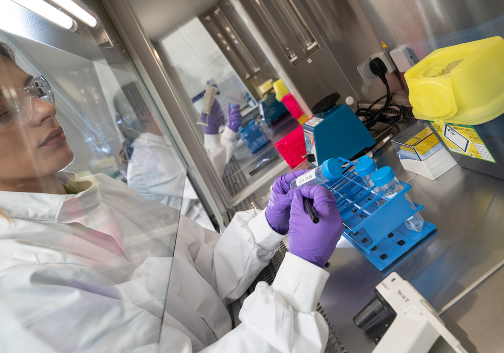 Altheome-website-half-image-lab-1 Altheome-website-half-image-lab-1